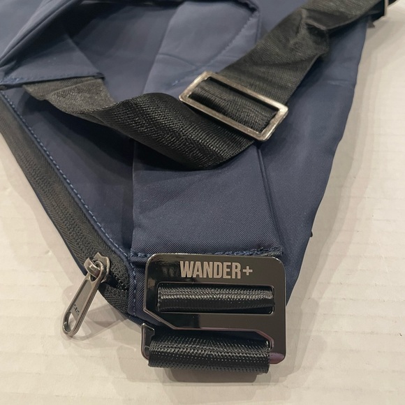 WANDER+ Anti Theft Crossbody Bag, - Navy (NEW WITH TAGS - Picture 3 of 6